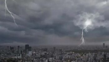 Предупреждение о погоде выдано, так как летний штормовой фронт нацелен на Таиланд до 1 мая