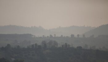 Премьер-министр и ключевые министры отправляются на Север, чтобы усилить борьбу с загрязнением.