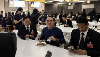 Сенат отменяет бесплатные обеды для членов