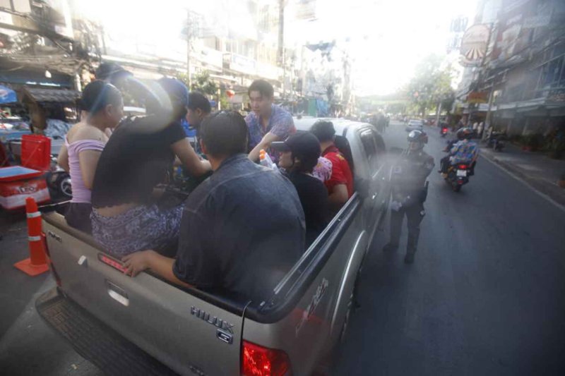 Смертность в ДТП во время Сонгкрана достигла 95