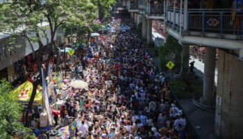 Сонгкран в Бангкоке привлекает почти 5 миллионов гуляк