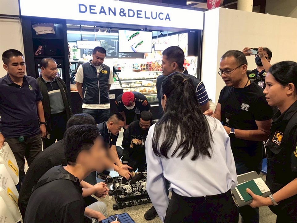 Тайваньская пара арестована в международном аэропорту Дон Муанг по делу о незаконном контрабанде дикой природы