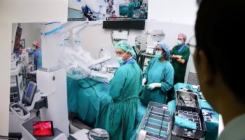Тайландско-китайская роботизированная хирургия — первая