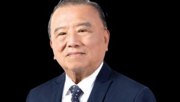 Тайский магнат в области здравоохранения и авиаперевозок Прасерт скончался в возрасте 93 лет