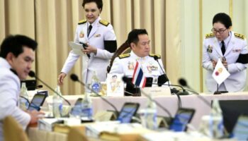 Тайцы воздерживаются от оценки нового кабинета