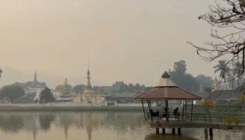 Токсичный смог окутал Чианг Май, когда Анутина направляется на север для осмотра кризиса из-за лесных пожаров.