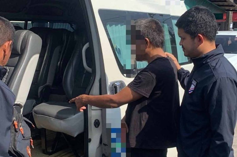 Туристка изнасилована водителем фургона, к которому она обратилась за помощью