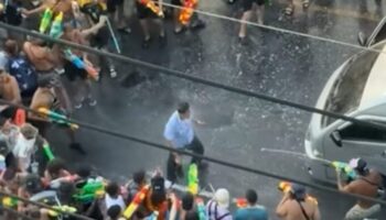 Туристы в Патонге арестованы за хаос с бросанием воды во время Сонгкрана