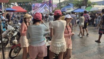 Фестиваль Сонгкран в Чианграе способствует увеличению туристического потока, несмотря на жару