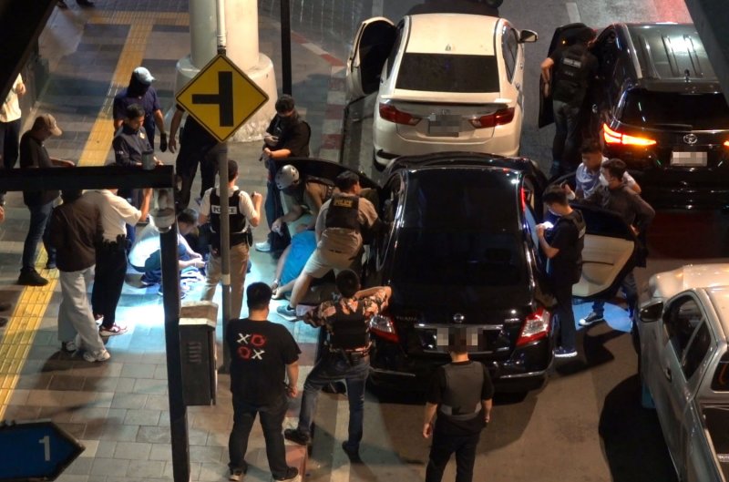 Четыре человека арестованы в операции по пресечению наркокартеля кокаина