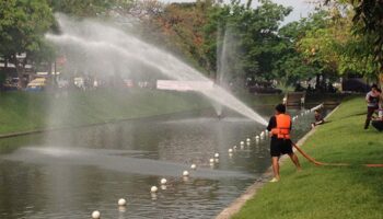 Чиангмайский ров «безопасен для обливания во время Сонгкран»