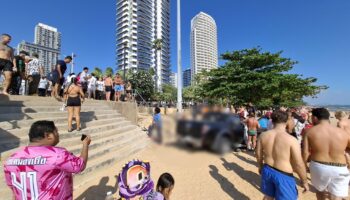 Шведский мужчина врезался на грузовике в пляж Паттайи, ранив туриста