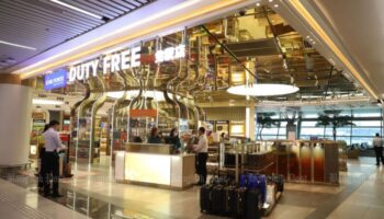 Экс-депутат хочет, чтобы было проведено расследование сделки по беспошлинной торговле в аэропорту