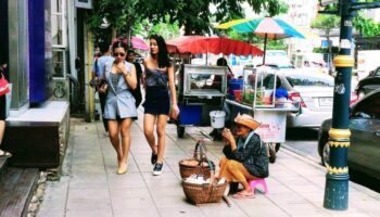 Экстремальная бедность в Азиатско-Тихоокеанском регионе сократилась, но неравенство остается высоким, сообщает ОЭСР