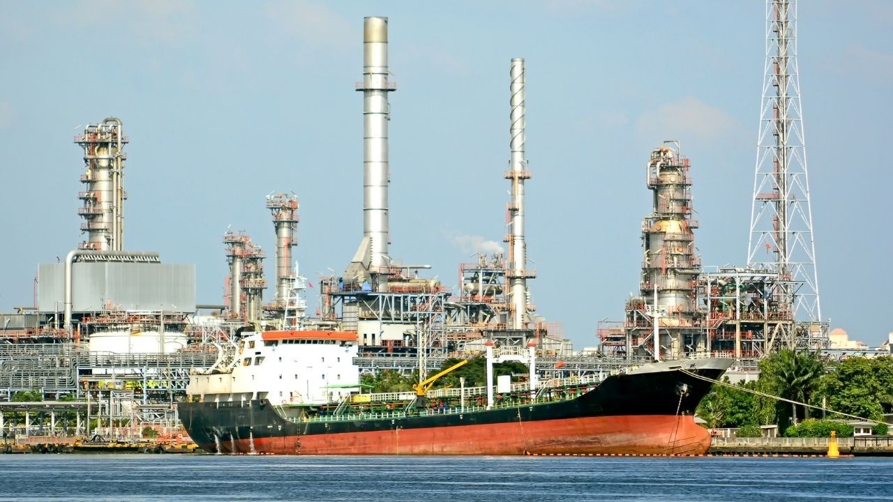 DSI расследует исчезновение 57 литров топлива в Сурайт Тани