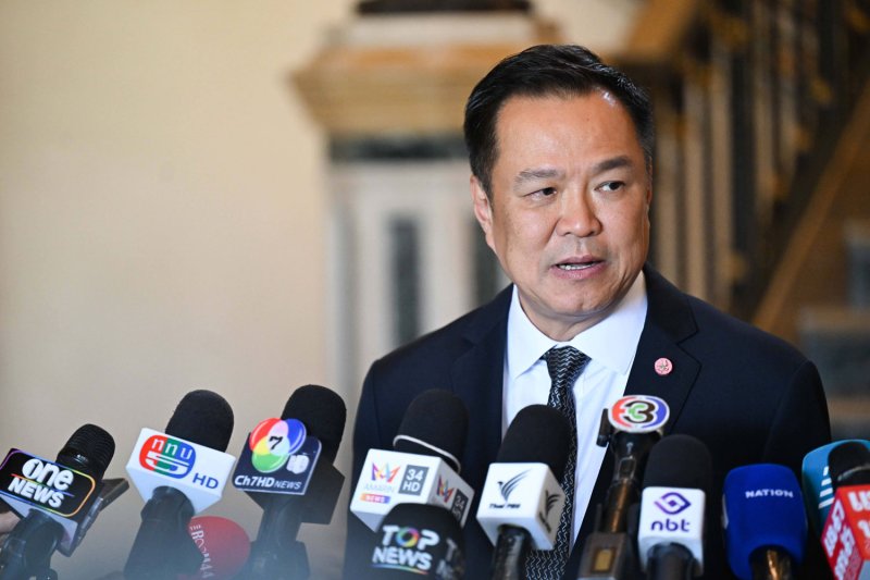 PM отслеживает напряженность на Ближнем Востоке, обещает внедрение Khon La Khrueng