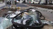 Водители поезда и автобуса, а также должностное лицо на переезде обвинены в связи со смертельным столкновением