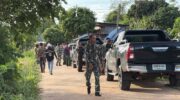 Дикий слон убивает лидера патруля Бури Рам