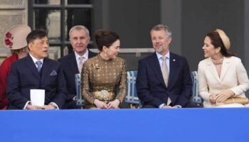 Королевская семья Таиланда присоединилась к мировым лидерам в Стокгольме на 80-летие шведского короля.