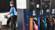 Падение цены на нефть вряд ли поможет тайским водителям