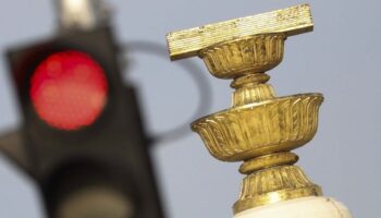 Партия Пхуа Тхай продвигает законопроект по переработке конституции