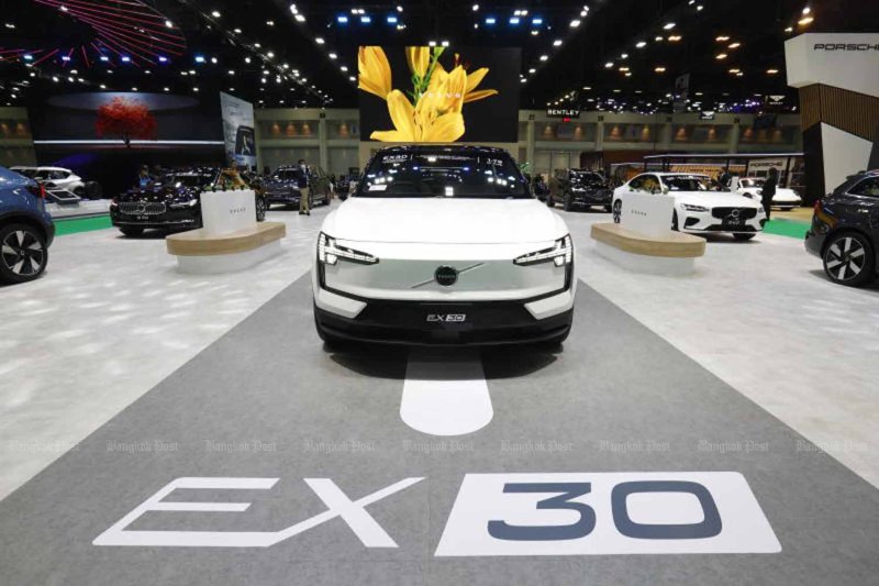 Правительство требует от Volvo объяснений по поводу перегрева аккумуляторов и возгораний