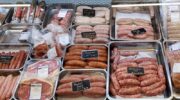Предостережение по поводу консервантов в переработанном мясе