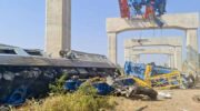 Привычные ошибки привели к смертельному падению крана на экспресс-поезд: министерство