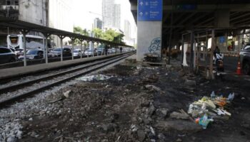 Трое обвинены в смертельной крушении поезда