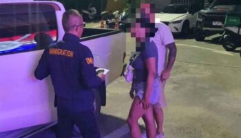 Туристы на Пхукете депортированы после сексуального акта в общественном транспорте