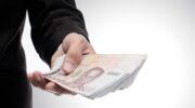 Фетелец на Пхукете потерял 58 000 бат в денежном мошенничестве, связанного с показом иностранцам.