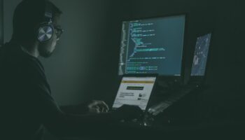 Gorilla Technology (GRRR) делает смелый шаг с центрами обработки данных на основе ИИ в Таиланде