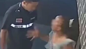 2 иностранные женщины оштрафованы на 10 000 бат за нападение на охранников бара на Пхукете