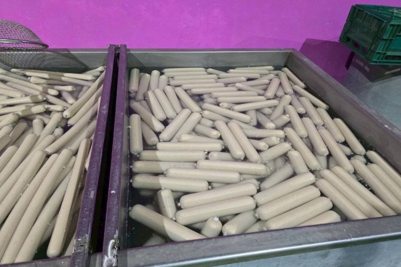 Несанитарный мясной завод закрыт, продукты проданы по всей стране