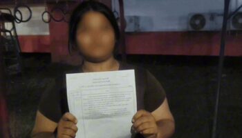 Отец-наркоман арестован после того, как у toddler обнаружены синяки, госпитализирован.