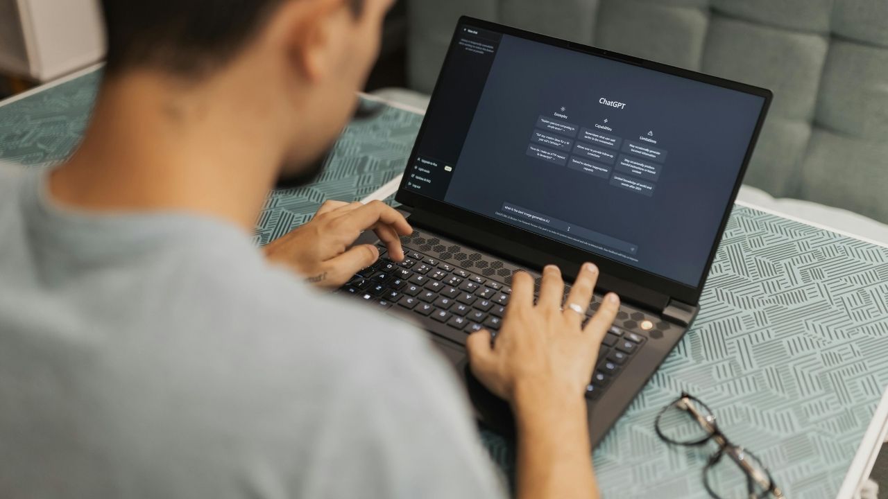Проект TH-AI Passport обвиняется в оказании предпочтения крупным компаниям
