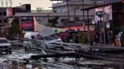 Сильный шторм повалил 40 опор электросетей в Бангкоке