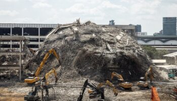 Синь Кэ Юань Стил получил разрешение возобновить операции, вызывая опасения