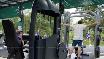 Скандал с комплектом для упражнений 'еще не закончился'
