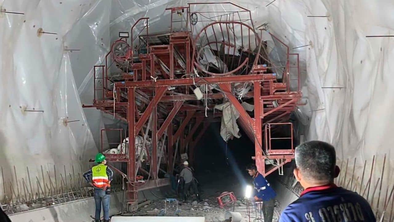 Строительство железной дороги в Чианг Рае приостановлено после смертельного обрушения туннеля