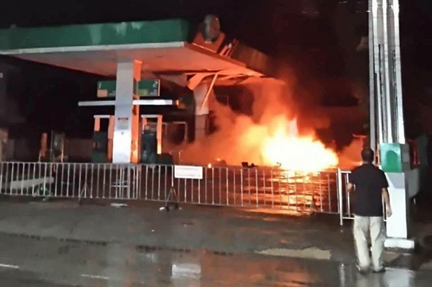 Три автозаправочные станции PT были подвергнуты бомбардировке на юге