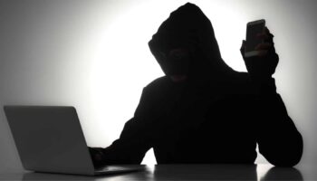Японского подозреваемого в мошенничестве на миллиард иен арестовали в Бангкоке
