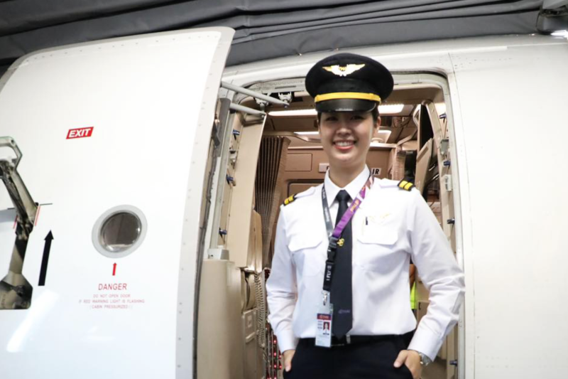 Thai Airways представляет первую женщину-пилота