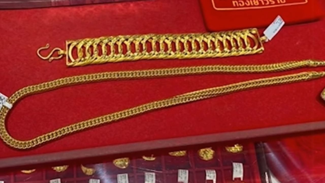 Женатый тайский мужчина теряет золотую ожерелье стоимостью 400,000 бат от женщины, которую он встретил в TikTok