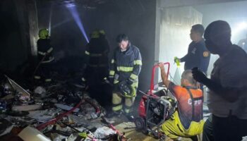 Заброшенное здание загорелось в Чалонге