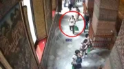 Китайца арестовали за карманную кражу южнокорейца в храме в Бангкоке