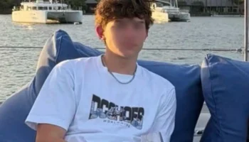 Подросток из Новой Зеландии выпущен под залог после ареста за alleged theft в тайском аэропорту