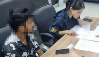 Таиландка обвиняет своего индийского бойфренда в том, что он обманул её, чтобы завести отношения.