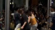 GMMTV недовольство нарастает из-за столкновения фанатов с охранниками