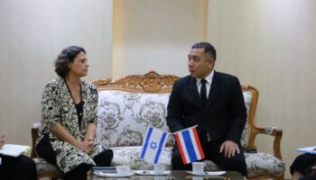 Израильский посланник стремится к более тесным связям в Сураттани
